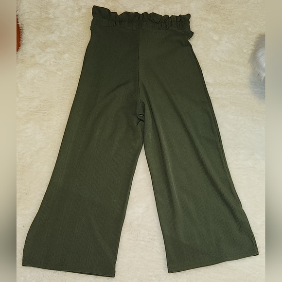 BOOHOO PETITE - Paperbag Pants - Picture 2 of 3